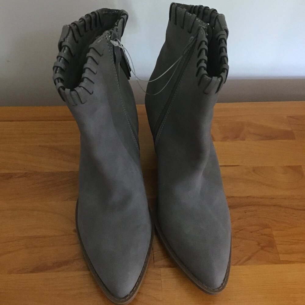 Forever Grey Suede Booties with Tassels Size 7 BRAND NEW
